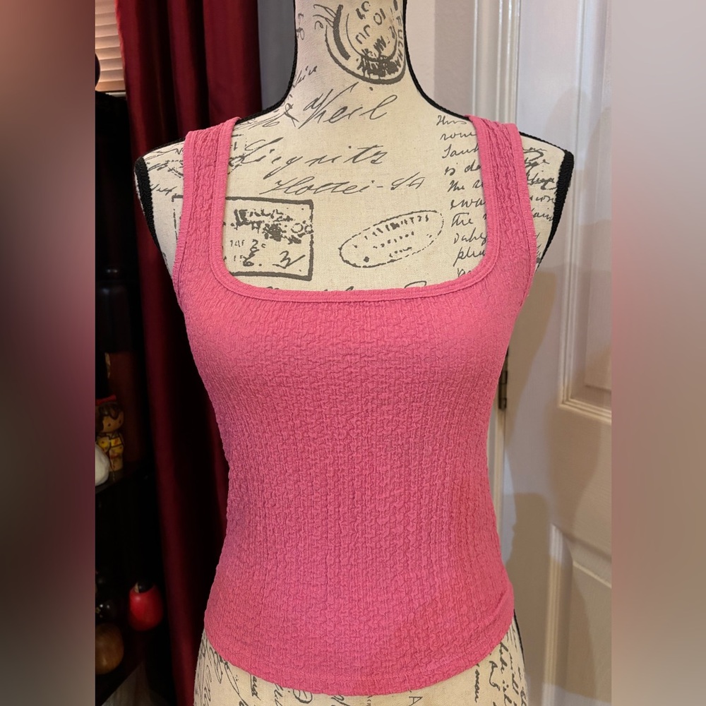Old Navy Square Neck Zinnia Pucker Tank Top
